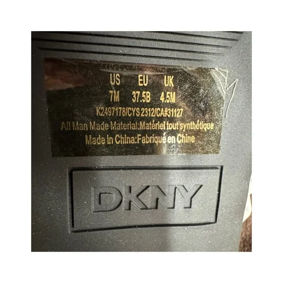 DKNY White Women's Flip Flop Sandals size 7 - Picture 8 of 9